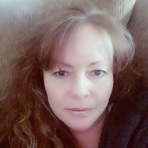 Meet your Posher, Llaura